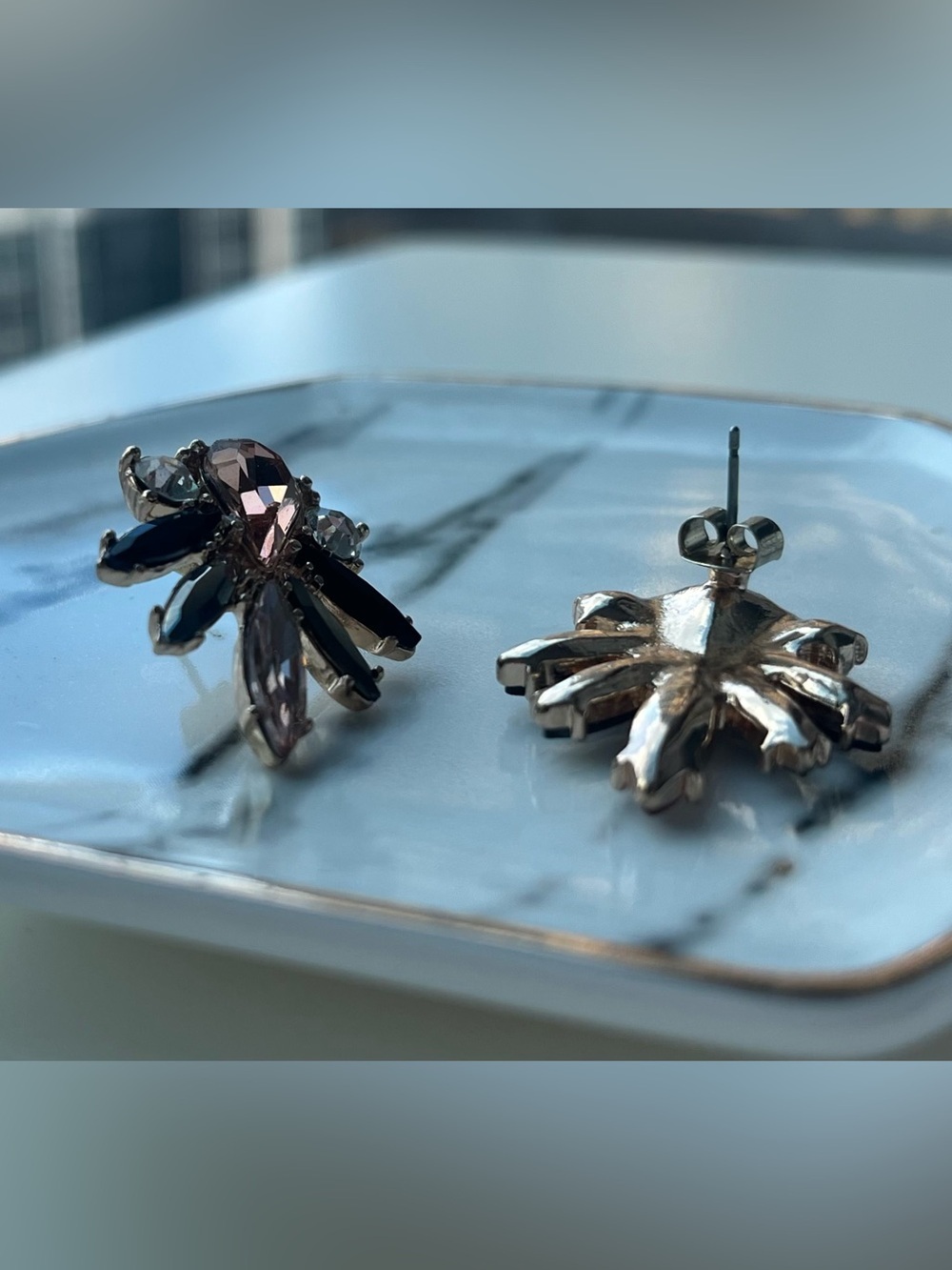 Statement earrings - Picture 4 of 4